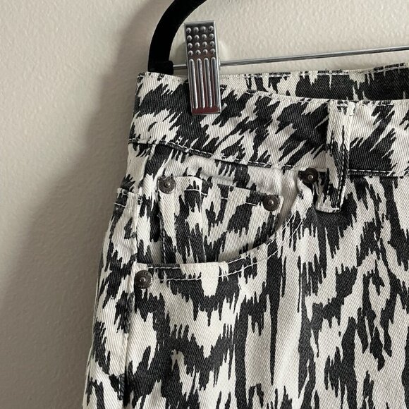 Dollhouse Women 12 Black White Aztec Printed Denim High Rise Cutoff Jean Shorts - Picture 4 of 9